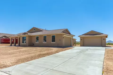 4683 E Honey Saddle Rd, San Tan Valley, AZ 85140