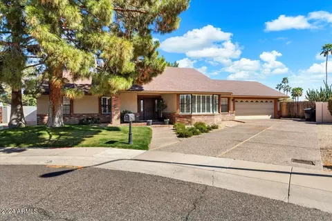 8050 E Redwing Rd, Scottsdale, AZ 85250