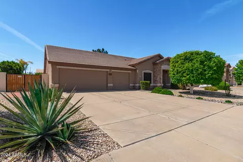 2112 N Acacia Cir, Mesa, AZ 85213