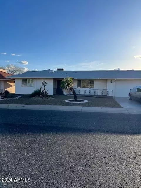 12727 W Gable Hill Dr, Sun City West, AZ 85375