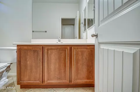 Bath - 2140 E Kings Ave, Phoenix, AZ 85022 photo 9 of 11