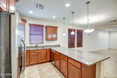 Kitchen - 2140 E Kings Ave, Phoenix, AZ 85022 photo 3 of 5
