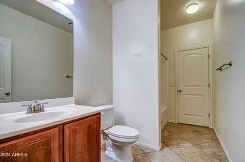 Bath - 2140 E Kings Ave, Phoenix, AZ 85022 photo 8 of 11