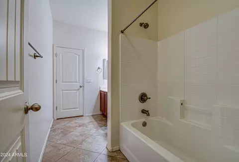Bath - 2140 E Kings Ave, Phoenix, AZ 85022 photo 5 of 11