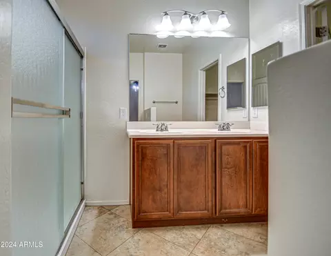 Bath - 2140 E Kings Ave, Phoenix, AZ 85022 photo 1 of 11