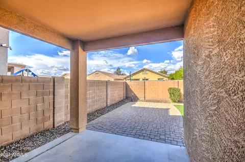 Exterior - 2140 E Kings Ave, Phoenix, AZ 85022 photo 6 of 10