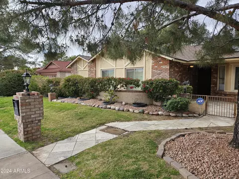 948 E Grandview Rd, Phoenix, AZ 85022 photo 2