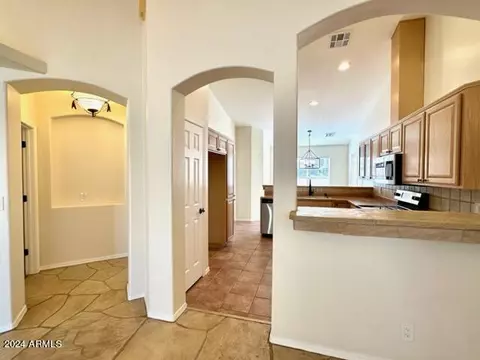 Entry Way - 1387 S Arcadia Dr, Globe, AZ 85501 photo 2 of 4
