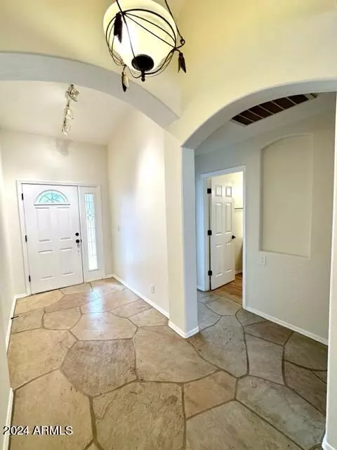 Entry Way - 1387 S Arcadia Dr, Globe, AZ 85501 photo 1 of 4