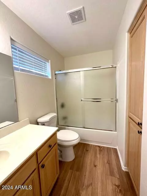 Bath - 1387 S Arcadia Dr, Globe, AZ 85501 photo 5 of 6