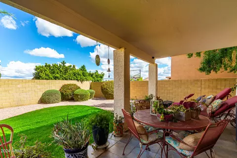 Exterior - 1726 E Sheena Dr, Phoenix, AZ 85022 photo 3 of 11