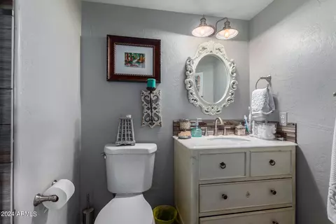 Bath - 1726 E Sheena Dr, Phoenix, AZ 85022 photo 3 of 4