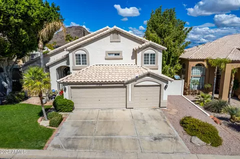 Exterior - 1726 E Sheena Dr, Phoenix, AZ 85022 photo 7 of 11