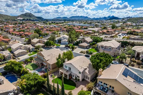 View/Area - 1726 E Sheena Dr, Phoenix, AZ 85022 photo 7 of 10