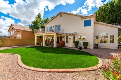 Exterior - 1726 E Sheena Dr, Phoenix, AZ 85022 photo 6 of 11