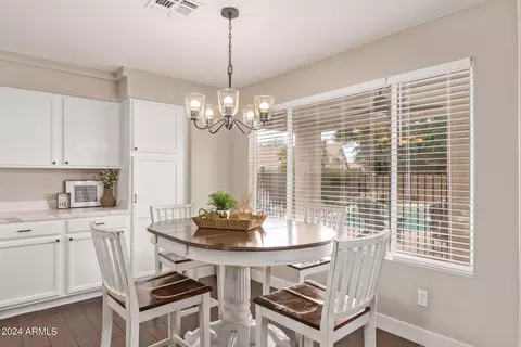 Dining - 2537 E Sagebrush St, Gilbert, AZ 85296 photo 4 of 4
