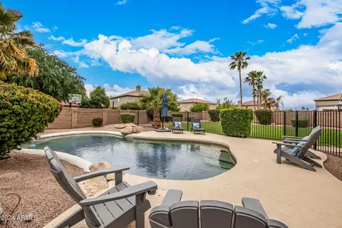 Exterior - 2537 E Sagebrush St, Gilbert, AZ 85296 photo 16 of 33