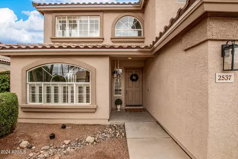 Exterior - 2537 E Sagebrush St, Gilbert, AZ 85296 photo 7 of 33