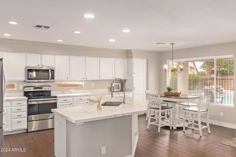 Kitchen - 2537 E Sagebrush St, Gilbert, AZ 85296 photo 1 of 6