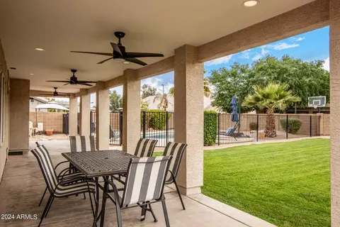Exterior - 2537 E Sagebrush St, Gilbert, AZ 85296 photo 8 of 33