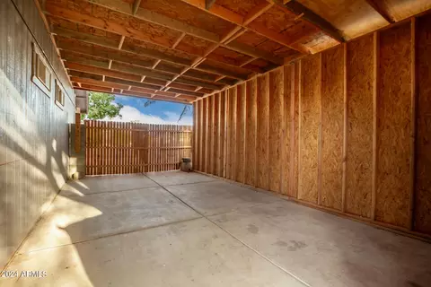 Exterior - 452 S Silver Dr, Apache Junction, AZ 85120 photo 5 of 11