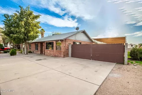 Exterior - 452 S Silver Dr, Apache Junction, AZ 85120 photo 3 of 11