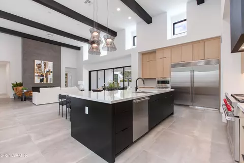 Kitchen - 4164 N 33rd St, Phoenix, AZ 85018 photo 3 of 5