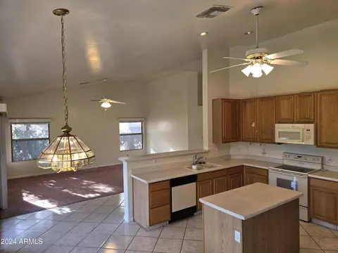 745 W Estrella Dr, Gilbert, AZ 85233 photo 2