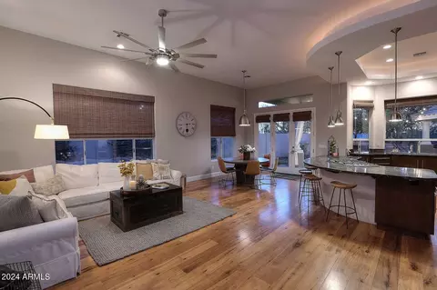 13232 N 13th Ln, Phoenix, AZ 85029 photo 9
