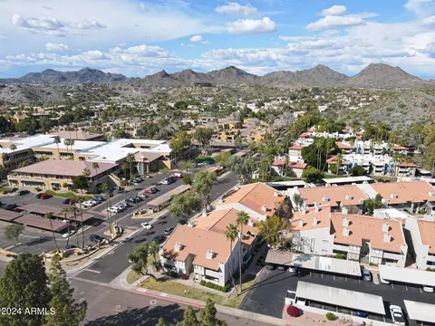 View/Area - 1820 E Morten Ave #225, Phoenix, AZ 85020 photo 3 of 15