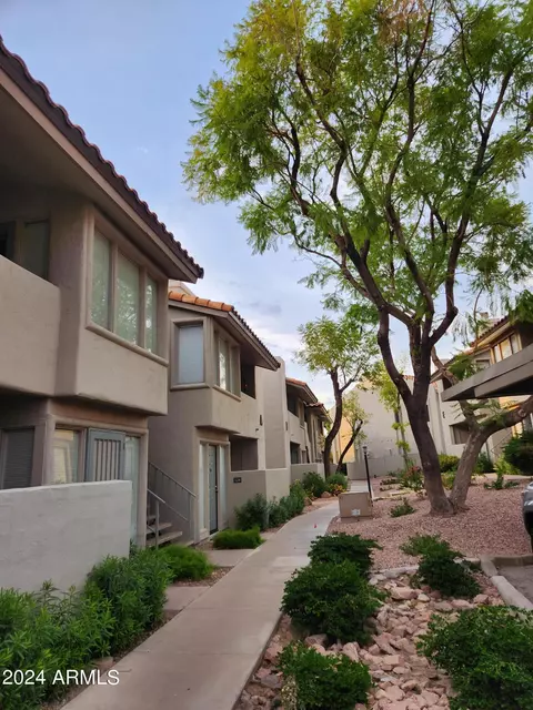 Exterior - 1820 E Morten Ave #225, Phoenix, AZ 85020 photo 2 of 2