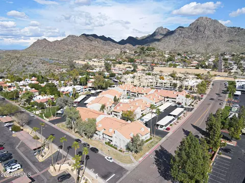 View/Area - 1820 E Morten Ave #225, Phoenix, AZ 85020 photo 2 of 15