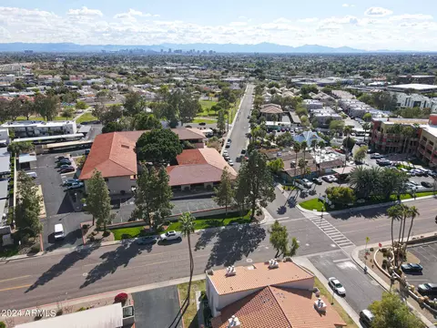 View/Area - 1820 E Morten Ave #225, Phoenix, AZ 85020 photo 7 of 15