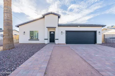 Exterior - 4812 S 35th Dr, Phoenix, AZ 85041 photo 1 of 10