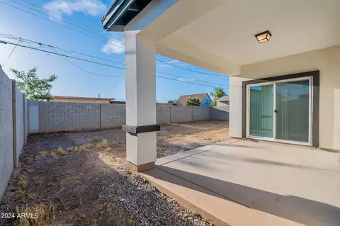Exterior - 4812 S 35th Dr, Phoenix, AZ 85041 photo 6 of 10