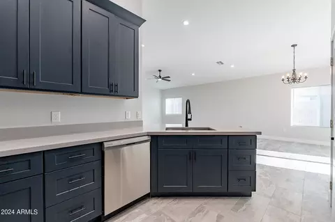 Kitchen - 4812 S 35th Dr, Phoenix, AZ 85041 photo 3 of 5
