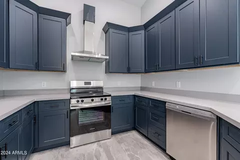 Kitchen - 4812 S 35th Dr, Phoenix, AZ 85041 photo 5 of 5