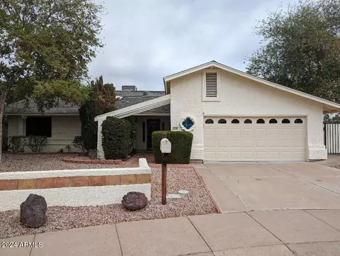 7734 E Berridge Ln, Scottsdale, AZ 85250