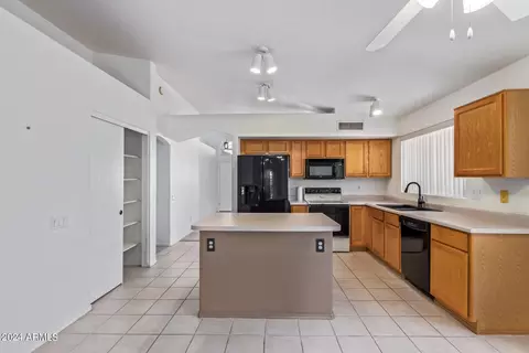 2315 E Monona Dr, Phoenix, AZ 85024 photo 11