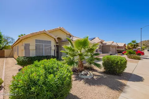 2315 E Monona Dr, Phoenix, AZ 85024 photo 2