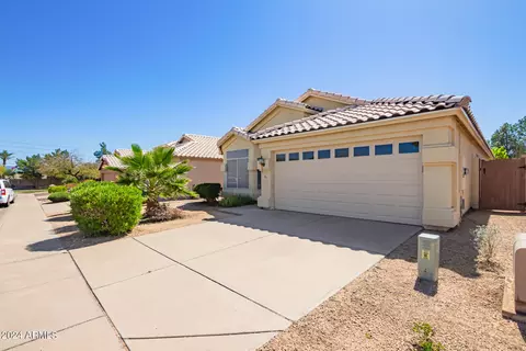 2315 E Monona Dr, Phoenix, AZ 85024 photo 3