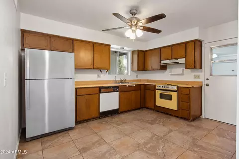 122 E June St, Mesa, AZ 85201 photo 11