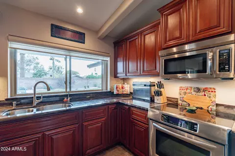 1145 E Louis Way, Tempe, AZ 85284 photo 16