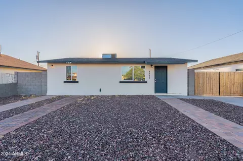 Exterior - 4820 S 35th Dr, Phoenix, AZ 85041 photo 3 of 14