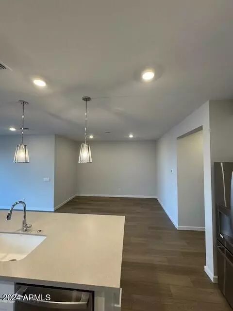 15538 W Hackamore Dr, Surprise, AZ 85387 photo 2