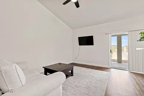 2138 E Angela Dr, Phoenix, AZ 85022 photo 4