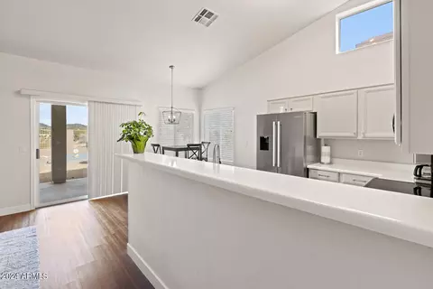 2138 E Angela Dr, Phoenix, AZ 85022 photo 5