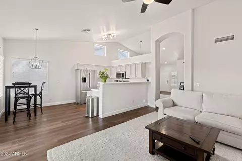 2138 E Angela Dr, Phoenix, AZ 85022 photo 9