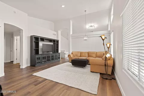 2138 E Angela Dr, Phoenix, AZ 85022 photo 2