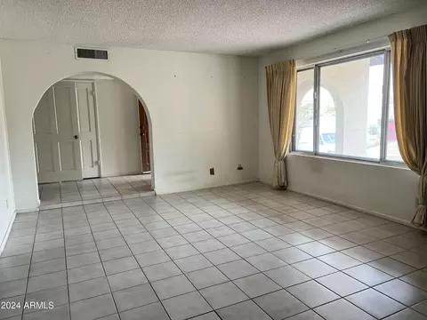 2309 E Gardenia Dr, Phoenix, AZ 85020 photo 5